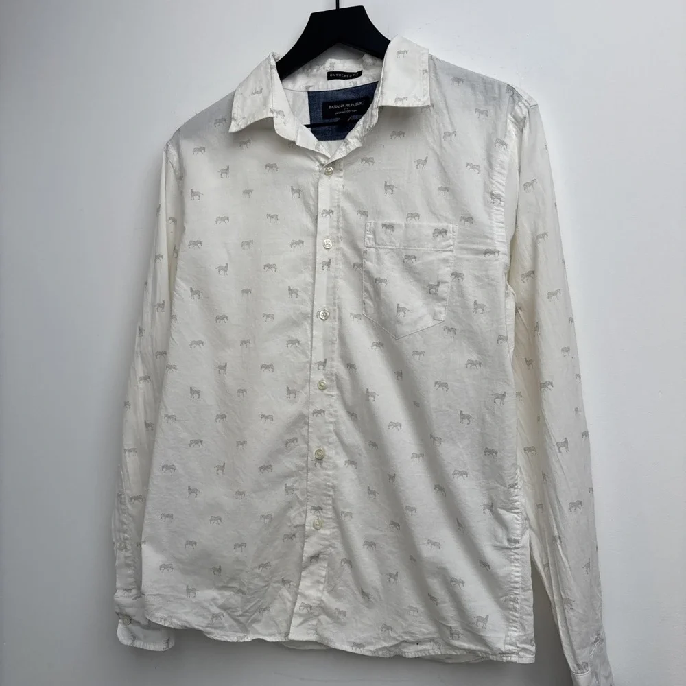 Banana Republic Untucked Fit Shirt M White Zebra Print‎ Button Up Animals Mens